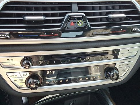 Used 2019 BMW 750i xDrive w/ Executive Package image 18