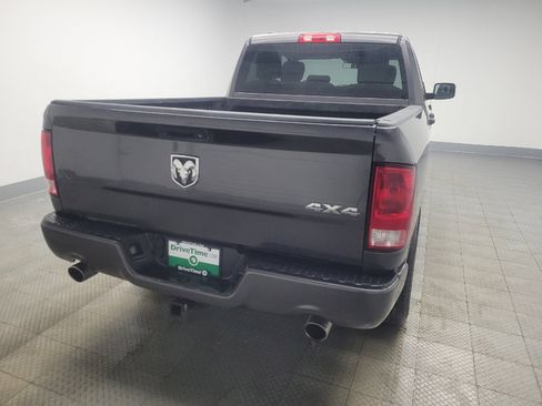 Used 2017 RAM 1500 Express AWD/4WD image 7