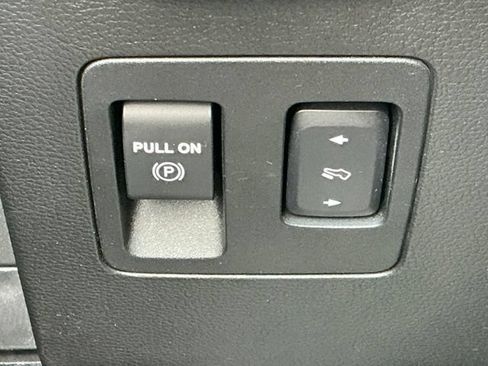 Used 2019 Ford Expedition Platinum RWD image 37