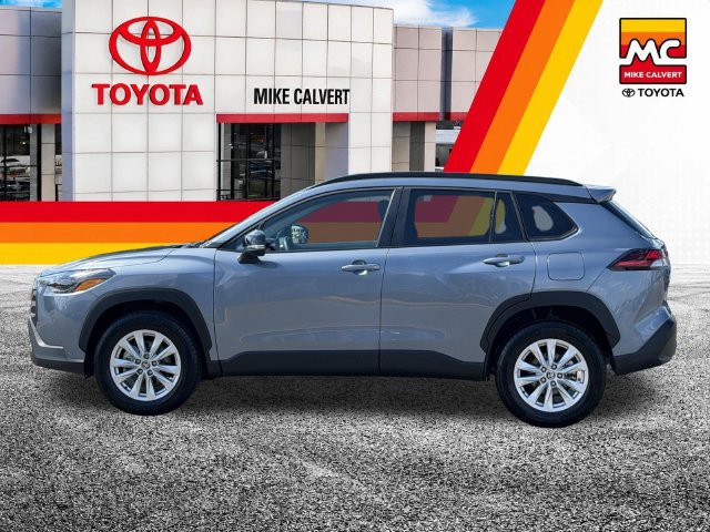 Certified 2026 Toyota Corolla Cross LE FWD image 5