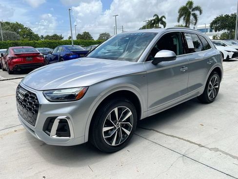 Used 2023 Audi Q5 2.0T Premium Plus w/ Premium Plus Package AWD/4WD image 3