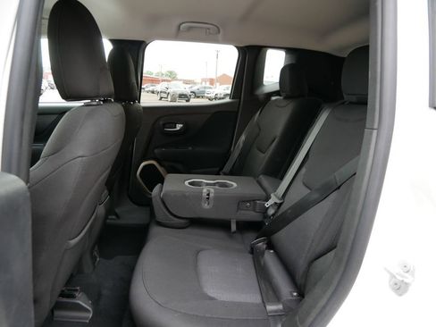 Used 2017 Jeep Renegade Latitude w/ Popular Equipment Group AWD/4WD image 11