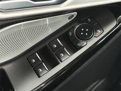 Certified 2022 Ford Explorer Platinum w/ Equipment Group 601A image 25