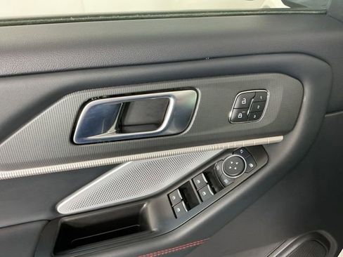 Used 2025 Ford Explorer ST AWD/4WD image 15