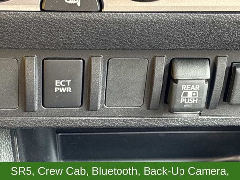 Used 2020 Toyota Tacoma SR5 AWD/4WD image 26