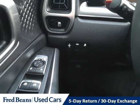 Used 2021 Kia Sorento LX image 19