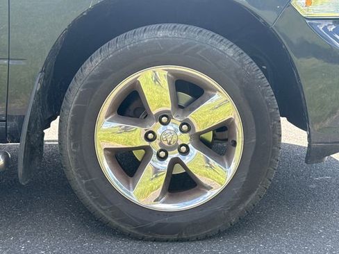 Used 2018 RAM 1500 Express w/ Express Value Package AWD/4WD image 11