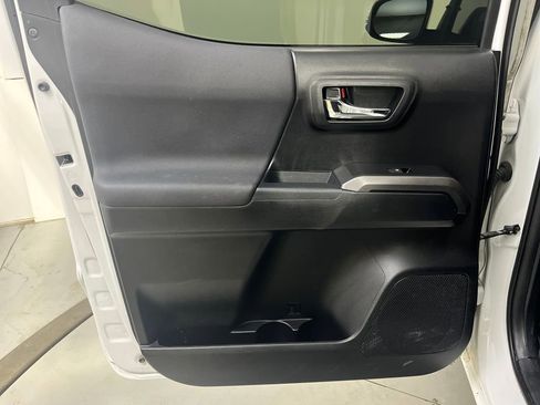 Used 2021 Toyota Tacoma TRD Off-Road image 27