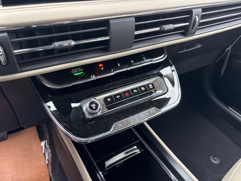 New 2026 Lincoln Corsair Premiere image 22