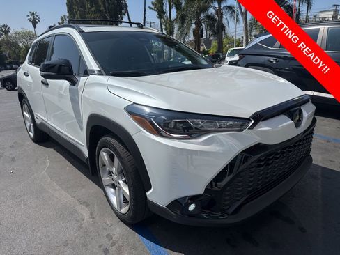 Used 2024 Toyota Corolla Cross SE w/ Moonroof Package image 1