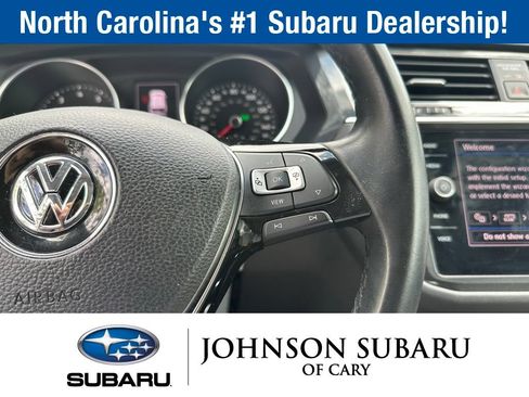 Used 2019 Volkswagen Tiguan SE w/ Panoramic Sunroof Package FWD image 13
