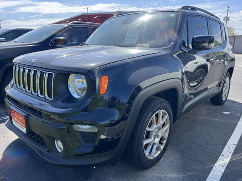 Used 2019 Jeep Renegade Latitude FWD image 1