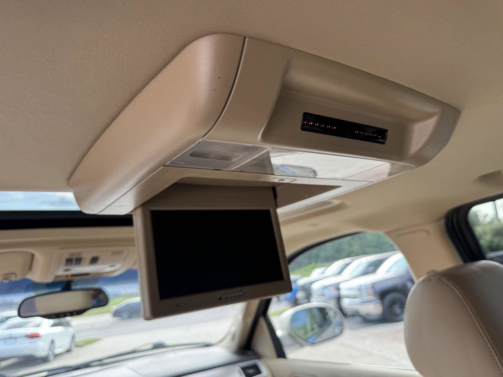 Used 2013 Cadillac Escalade Luxury RWD image 7