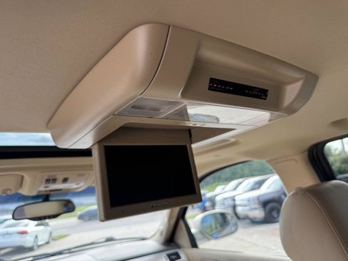 Used 2013 Cadillac Escalade Luxury RWD image 7
