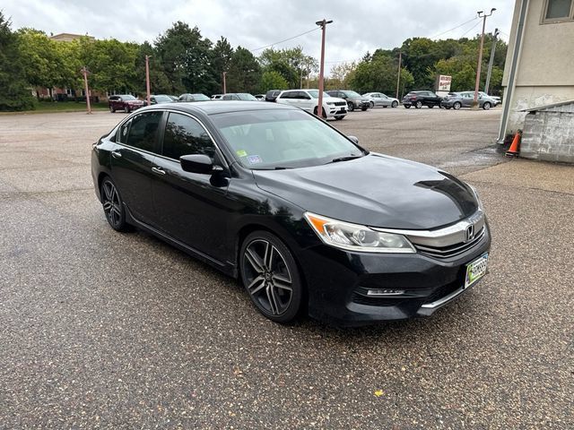 Used 2017 Honda Accord Sport image 3