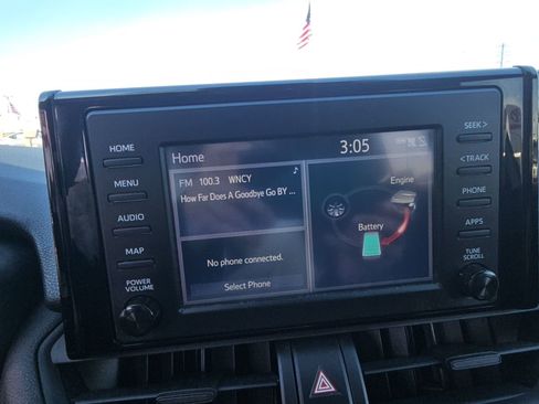 Used 2019 Toyota RAV4 LE AWD/4WD image 16