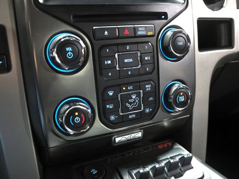 Used 2013 Ford F150 Raptor w/ Luxury Equipment Group image 74