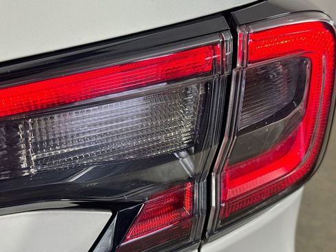 Used 2022 Subaru Outback Premium image 33