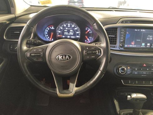 Used 2016 Kia Sorento SX image 22