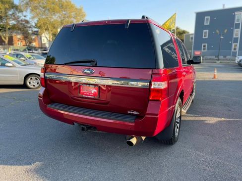 Used 2015 Ford Expedition XLT AWD/4WD image 6