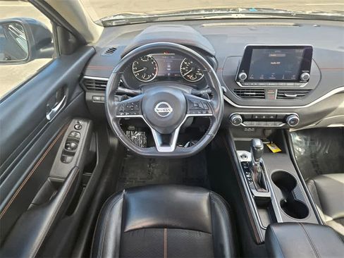 Used 2022 Nissan Altima 2.5 SR image 10