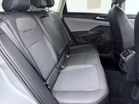 Used 2024 Volkswagen Taos SE FWD image 22
