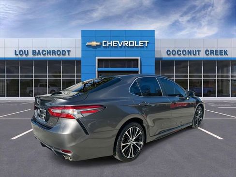 Used 2019 Toyota Camry SE image 8