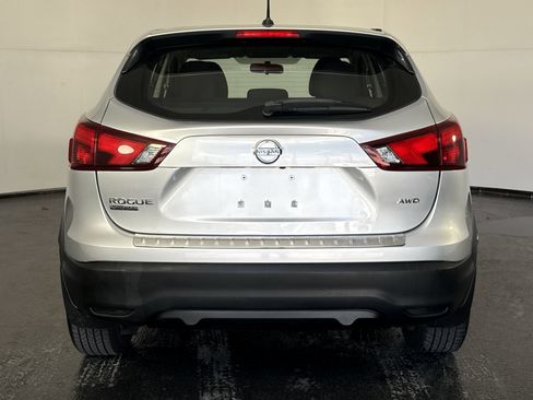 Used 2017 Nissan Rogue Sport S w/ S Appearance Package image 10