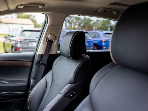 Used 2023 Genesis GV80 2.5T w/ Prestige Package image 32