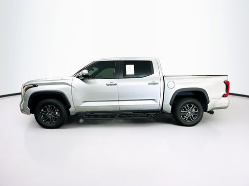 Used 2025 Toyota Tundra SR5 w/ SR5 Convenience Package AWD/4WD image 4