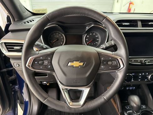 Used 2023 Chevrolet TrailBlazer ACTIV w/ Sun and Liftgate Package FWD image 17