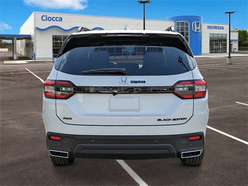 New 2025 Honda Pilot Black Edition image 3