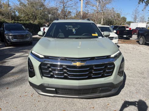 Certified 2025 Chevrolet Equinox LT w/ Convenience Package II image 2