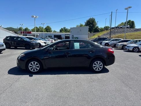 Used 2014 Toyota Corolla LE FWD image 4