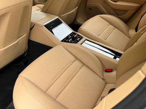 Used 2018 Porsche Panamera 4S AWD/4WD image 18