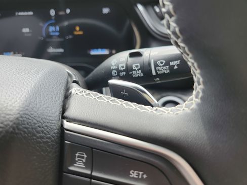 Used 2023 Jeep Grand Cherokee L Limited image 12