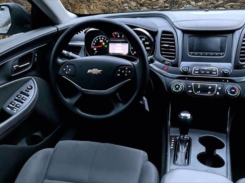 Used 2015 Chevrolet Impala LS image 5