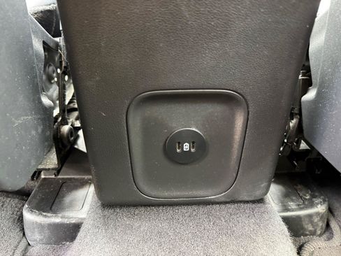 Used 2025 Ford Escape SE FWD image 20