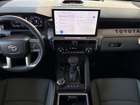 Certified 2025 Toyota Tacoma Trailhunter image 17