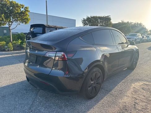 Used 2025 Tesla Model Y Long Range image 2