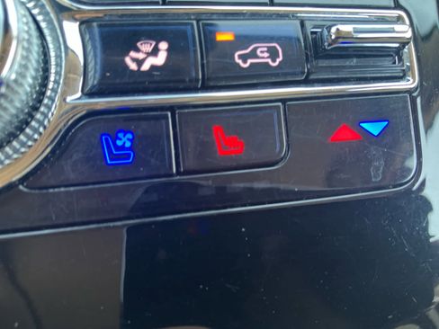 Used 2021 Lincoln Corsair Standard AWD w/ Premium Package image 31