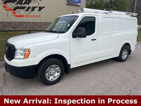 Used 2021 Nissan NV 2500 SV image 1