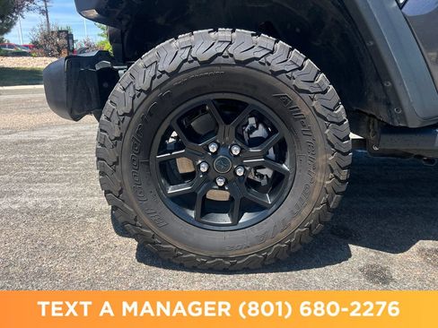 Used 2025 Jeep Wrangler Unlimited Sport S 4xe AWD/4WD image 24