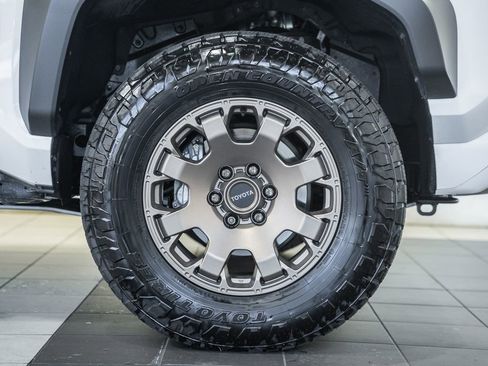 Used 2025 Toyota 4Runner Trailhunter AWD/4WD image 20