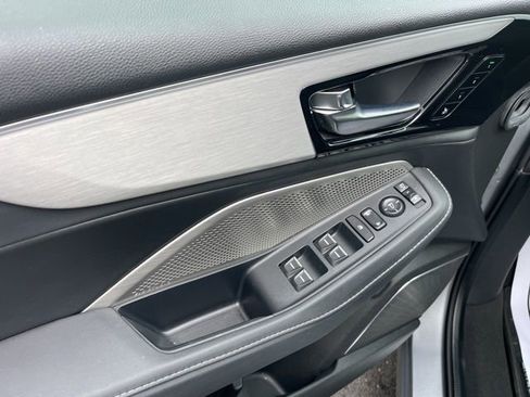 Used 2024 Acura MDX SH-AWD w/ Technology Package image 15