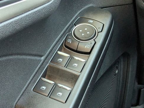 Used 2022 Ford Escape SEL w/ Technology Package image 27