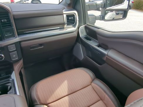 Used 2025 Ford F450 King Ranch w/ Chrome Package image 15