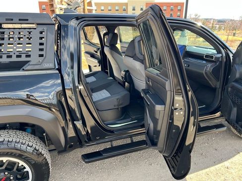 Used 2025 Toyota Tacoma TRD Off-Road w/ TRD Off Road Upgrade Package image 10