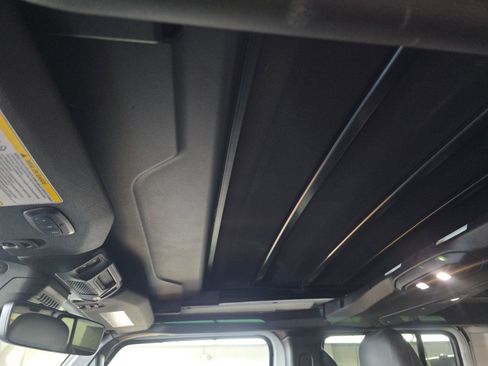 Used 2024 Jeep Wrangler Sahara w/ Technology Group image 14