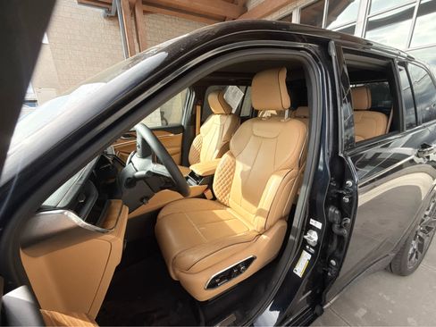 Used 2024 Jeep Grand Cherokee Summit image 4